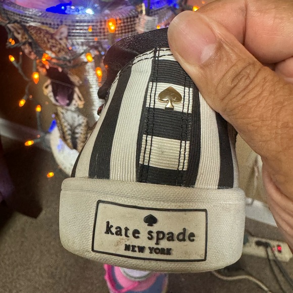 Kate Spade authentic low rise sneaker. In mint condition size 9.5 looking good. - Picture 6 of 8